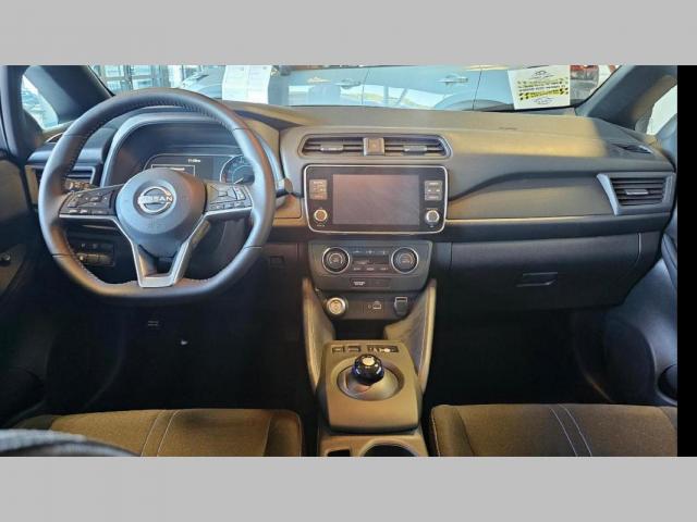 Nissan Leaf image 9