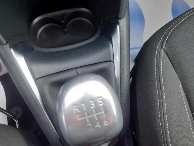 Peugeot 208 image 8
