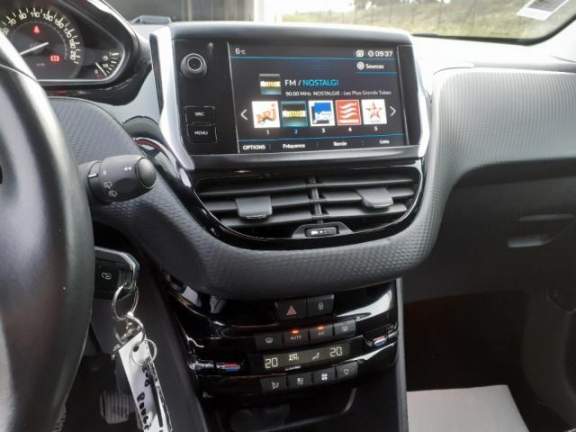 Peugeot 208 image 4