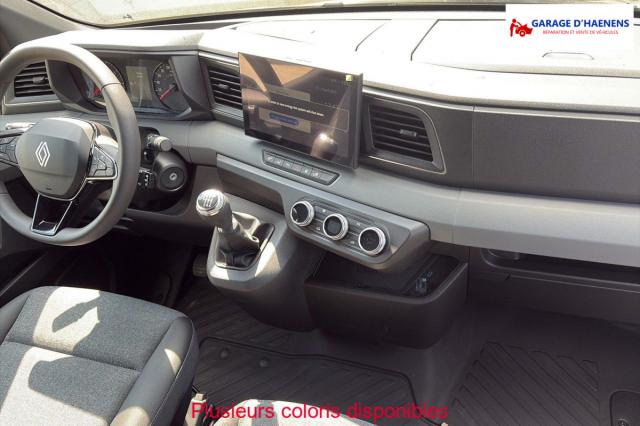 Renault Master image 2