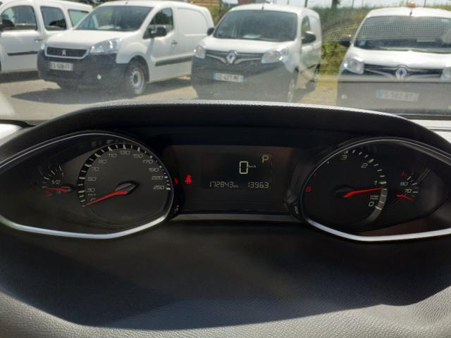 Peugeot 308 image 9