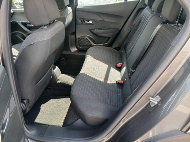 Peugeot 2008 image 9