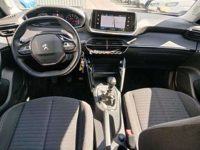 Peugeot 2008 image 1