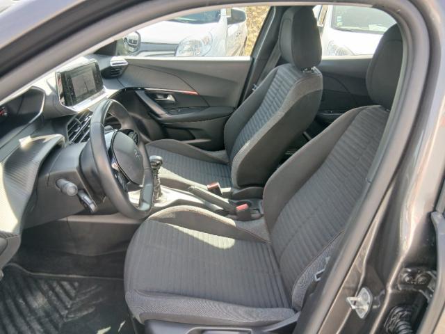 Peugeot 2008 image 3