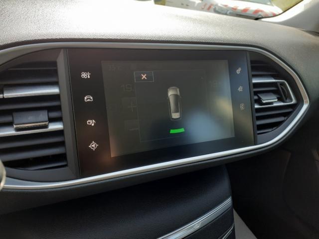 Peugeot 308 image 6