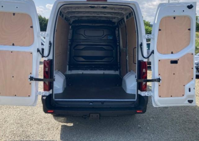 Renault Master image 3