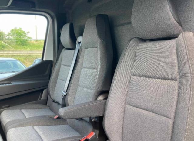 Renault Master image 1