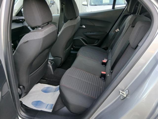 Peugeot 2008 image 6