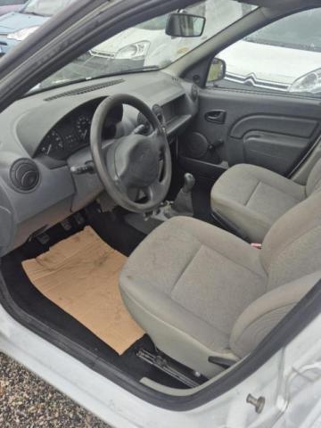 Dacia Pick-Up image 5