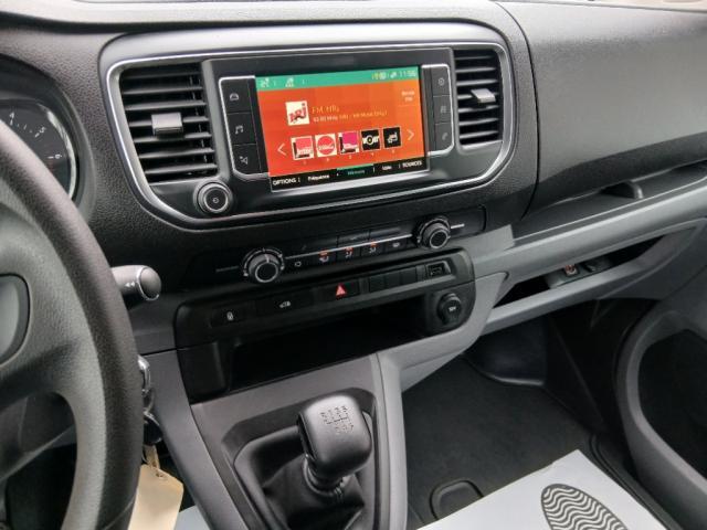 Citroen Jumpy image 9