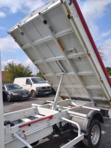 Ford Transit image 8