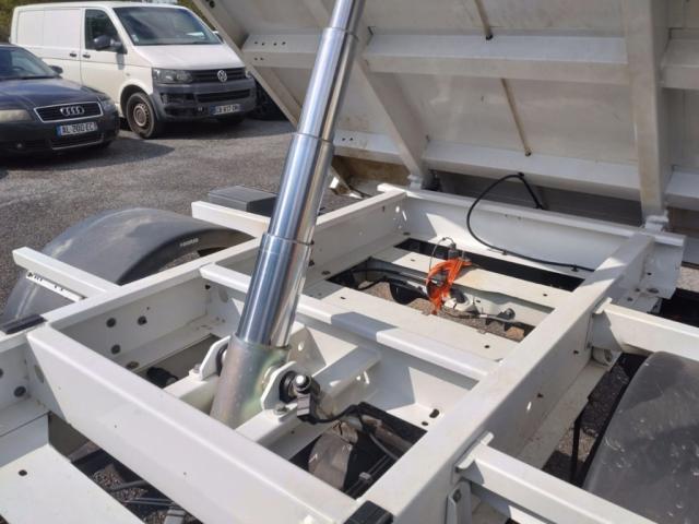 Ford Transit image 3