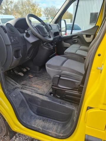 Nissan Nv400 image 2