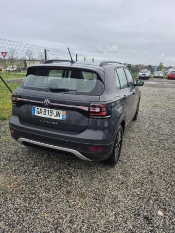 Volkswagen T-Cross image 2