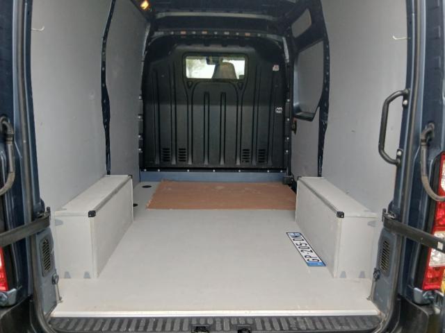 Renault Master image 1