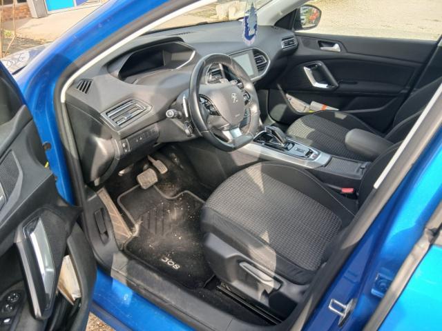 Peugeot 308 image 2
