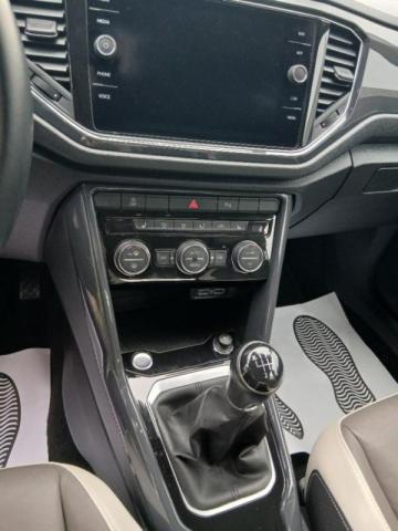 Volkswagen T-Roc image 3