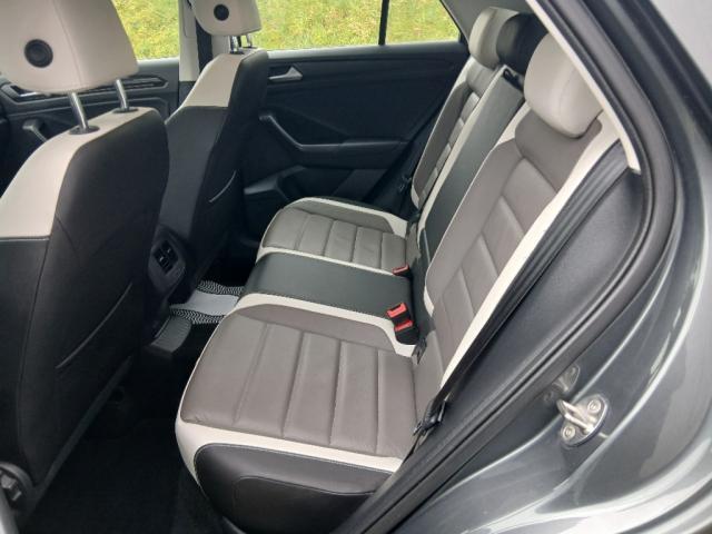 Volkswagen T-Roc image 2