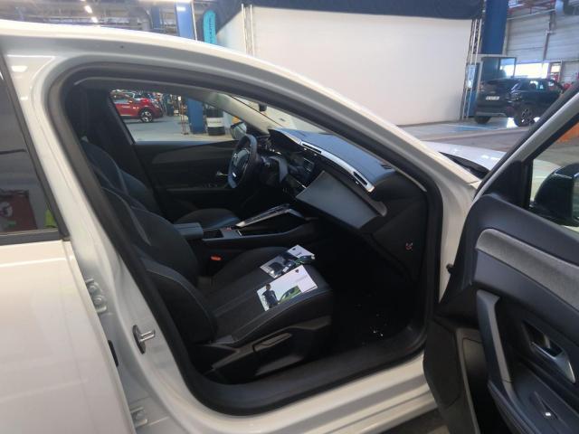 Peugeot 308 image 1