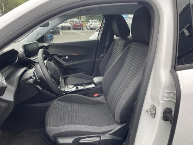 Peugeot 2008 image 8
