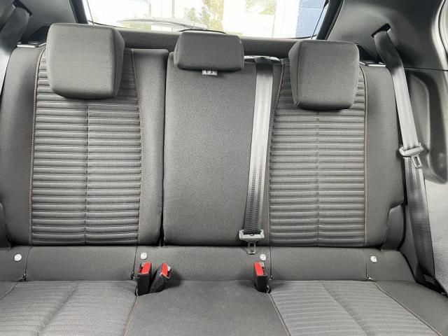 Peugeot 2008 image 6