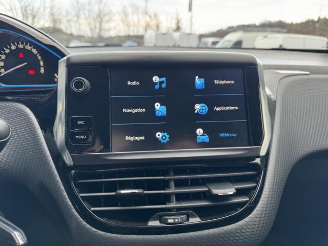 Peugeot 2008 image 1