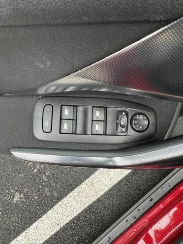Peugeot 2008 image 6