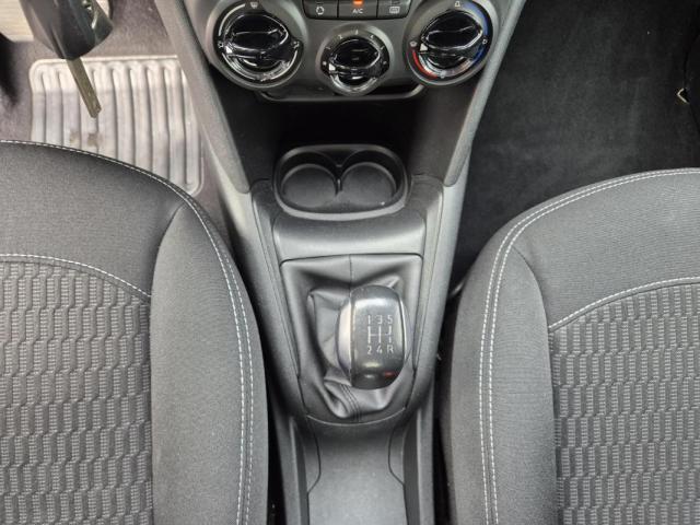 Peugeot 208 image 9