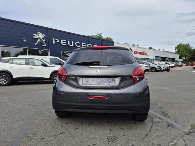 Peugeot 208 image 2