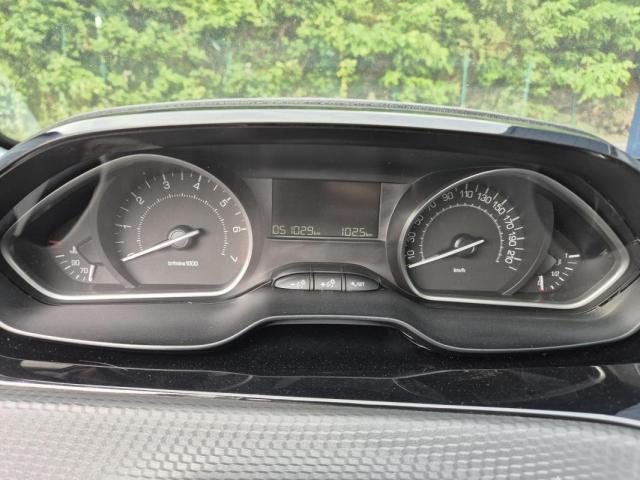 Peugeot 208 image 5