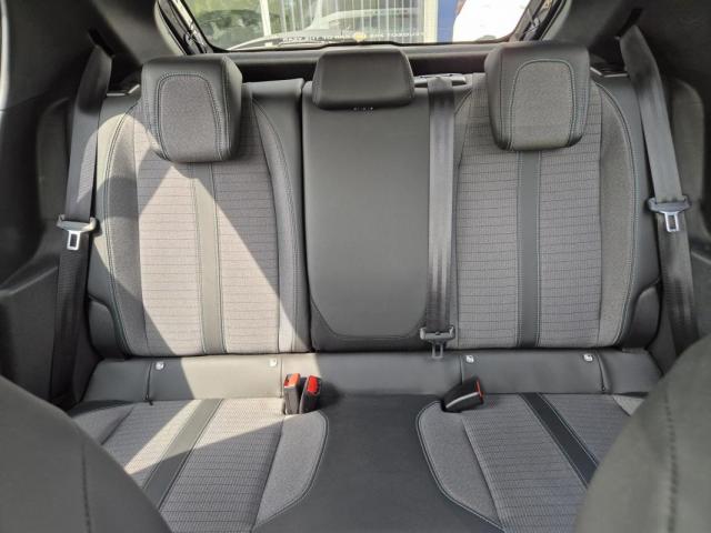 Peugeot 208 image 1