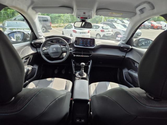 Peugeot 208 image 2