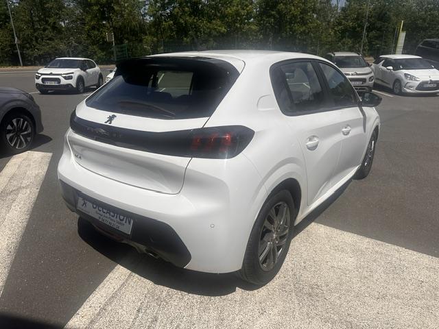 Peugeot 208 image 2