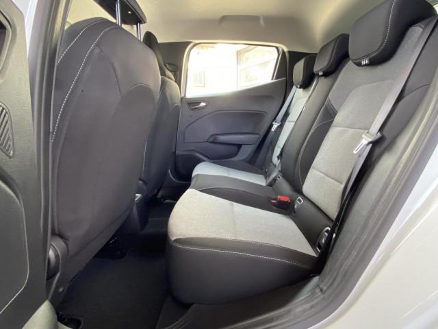 Renault Clio image 8