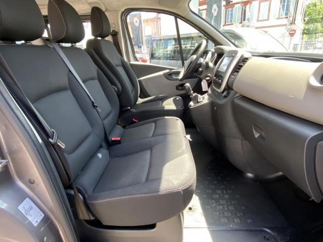 Renault Trafic image 2