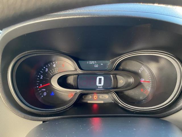 Renault Trafic image 2