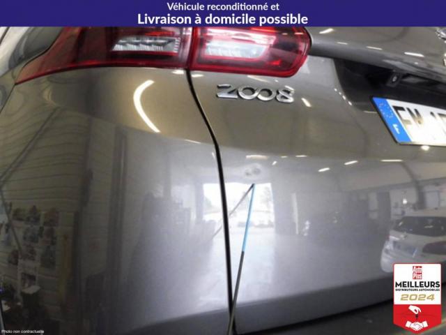 Peugeot 2008 image 8
