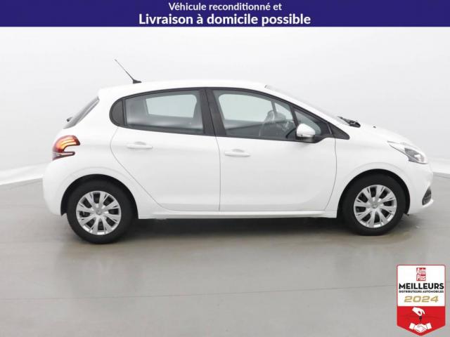 Peugeot 208 image 5