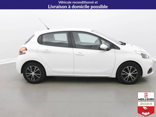 Peugeot 208 image 2