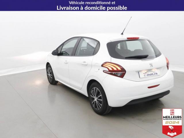 Peugeot 208 image 8