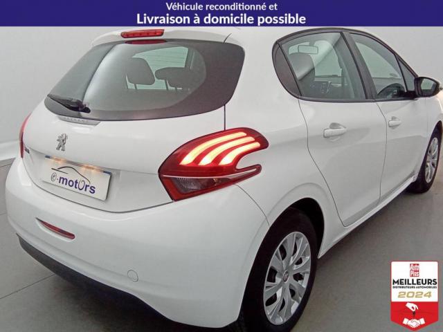 Peugeot 208 image 6