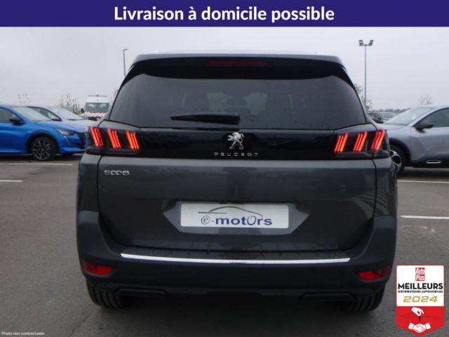 Peugeot 5008 image 1