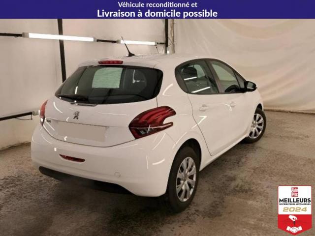 Peugeot 208 image 2