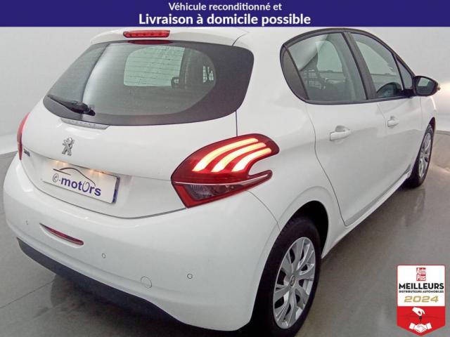 Peugeot 208 image 6