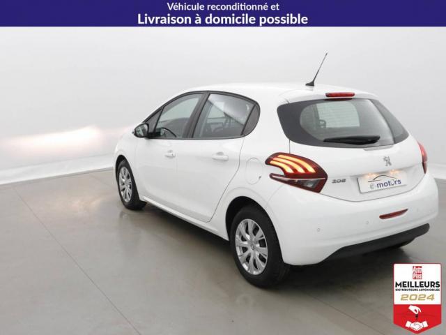 Peugeot 208 image 1