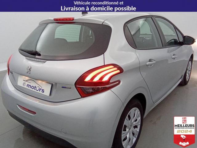Peugeot 208 image 8