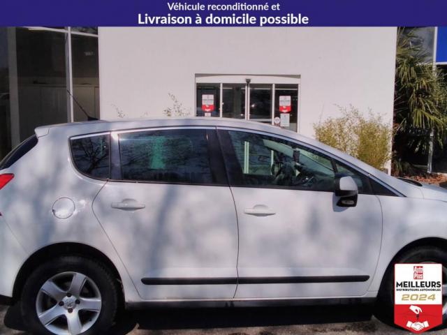 Peugeot 3008 image 2