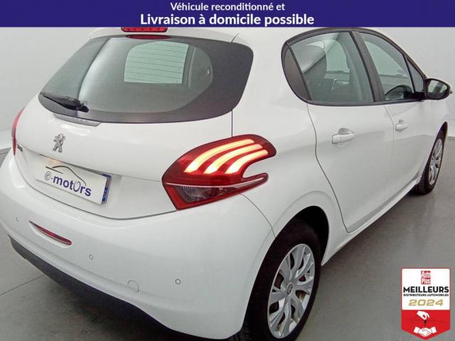 Peugeot 208 image 1