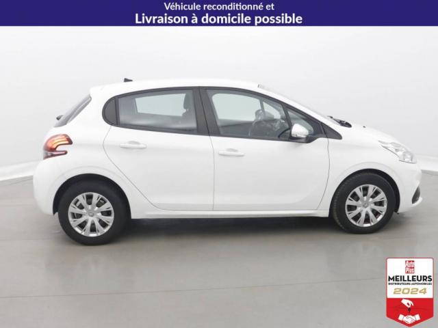 Peugeot 208 image 6