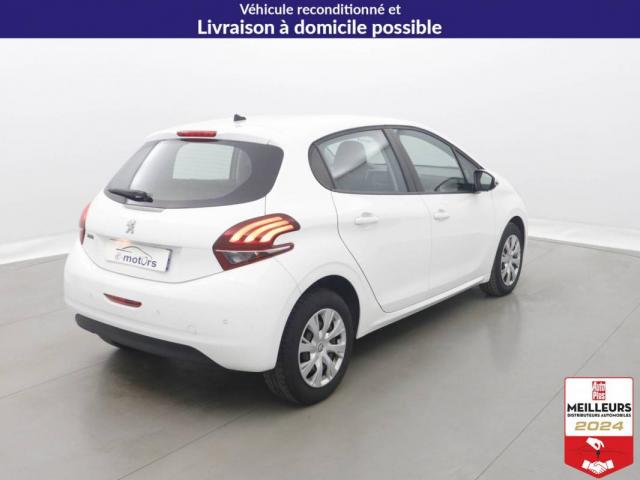 Peugeot 208 image 9